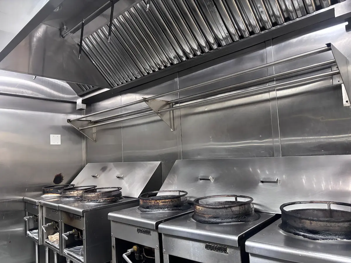 Commercial hood cleaning job in Niagara, ON